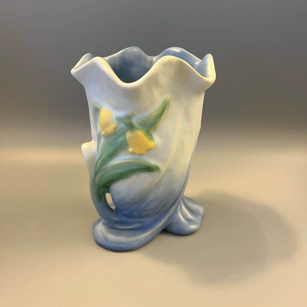 Weller vintage Yellow Lily of the Valley 6” Vase Roba Ruffled Edge Art Nouveau.